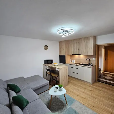 Jurac Apartman *